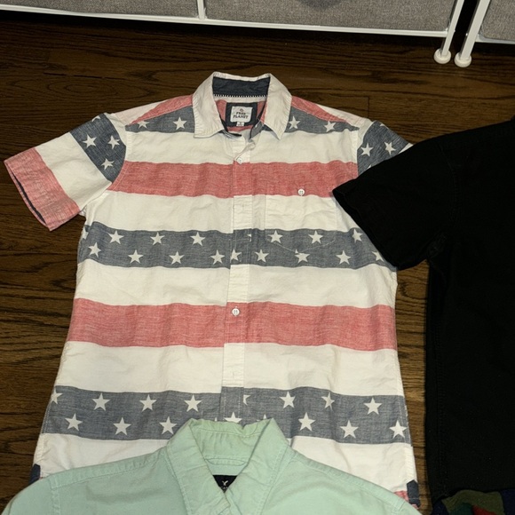 4 Short Sleeved Button Down Shirts - Men’s summer shirts - Picture 2 of 9